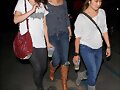 Phoebe y Claire - Coldplay Concert On Friday Night