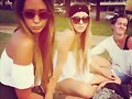 Cleo Massey con amigas