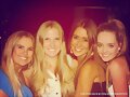 Cleo Massey con amigas