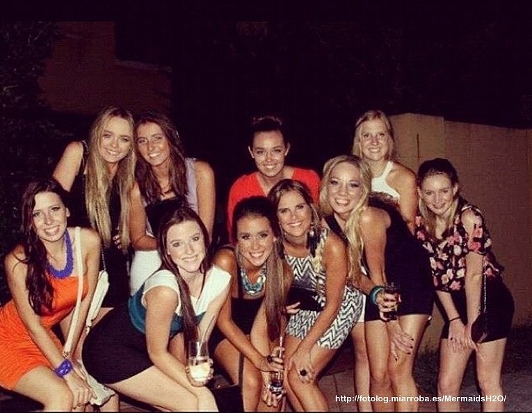 Cleo Massey de fiesta con sus amigas