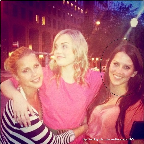 Claire Holt y su hermana
