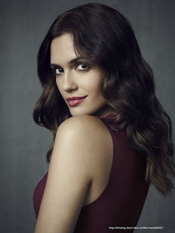 Torrey DeVitto como Meredith Fell en TVD