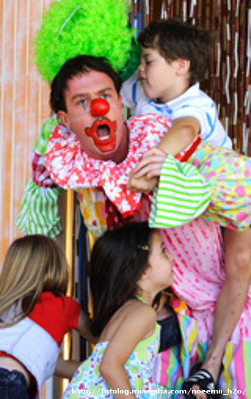 Zane de payaso con los niños