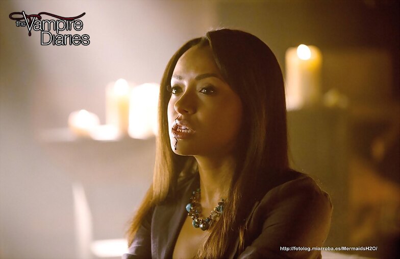 Crónicas Vampíricas 4x01 "Growing Pains"