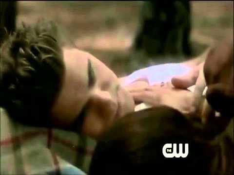 Sneak Peek del 4&times;02 &#150;Memorial -Stelena in the Wood