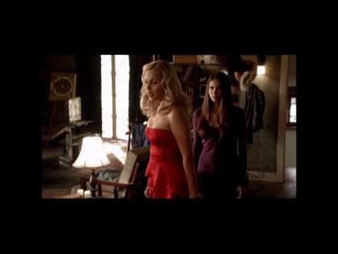 Entrevista a Claire Holt sobre TVD y pareja Nian