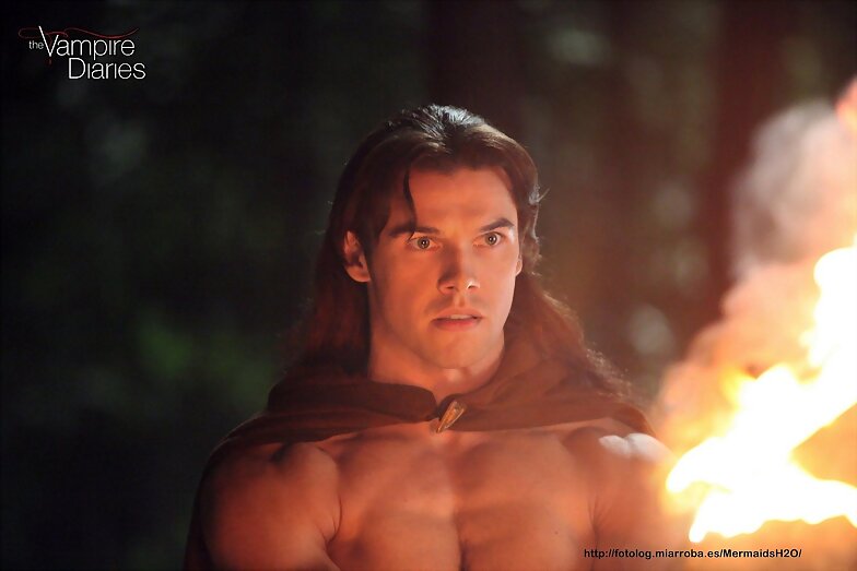 Crónicas Vampíricas 4x04 "The Five"