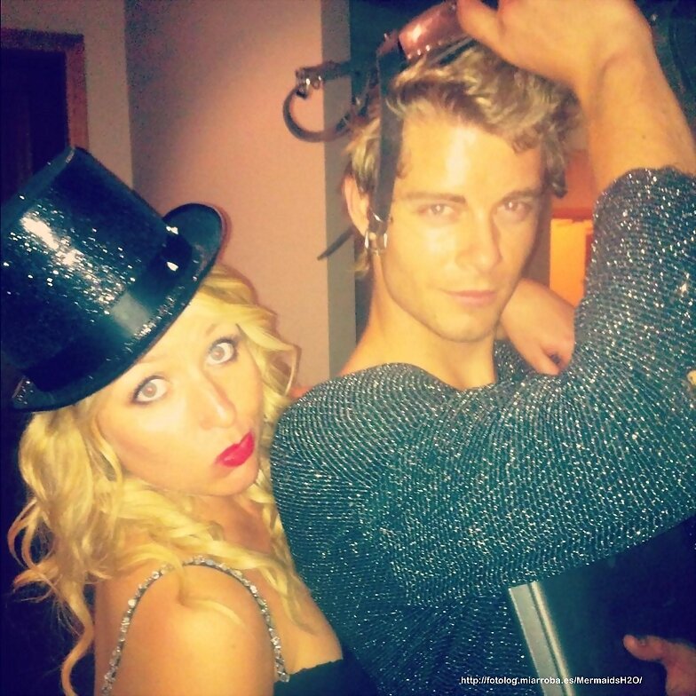 Luke Mitchell en su despedida de soltero