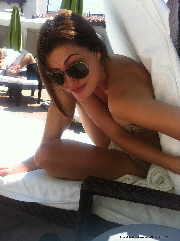Phoebe Tonkin