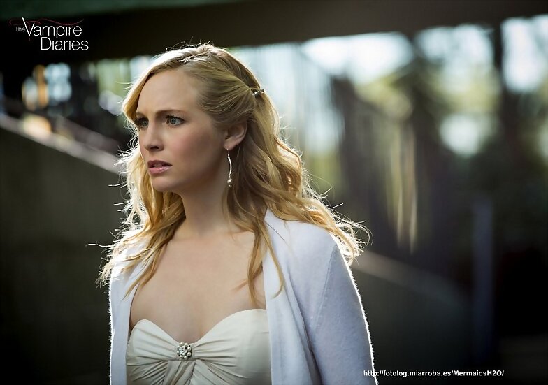 Crónicas Vampíricas 4×09 O Come, All Ye Faithful