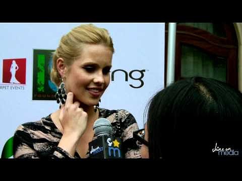 Claire Holt Talks Ian Somerhalder&#039;s Kissing ....