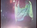 Phoebe Tonkin con sus amigas celebrando a&ntilde;o nuevo