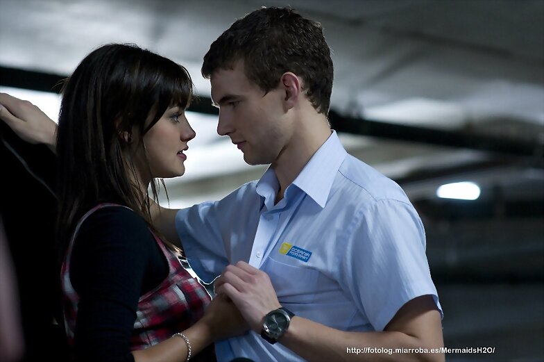 Still de 'Bait 3D' de Phoebe Tonkin como Jaimie