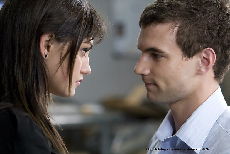 Still de 'Bait 3D' de Phoebe Tonkin como Jaimie