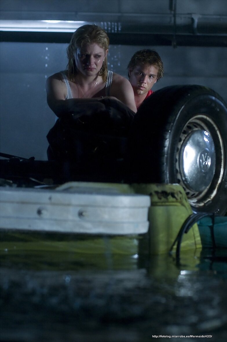 Still de 'Bait 3D' de Cariba Heine como Heather