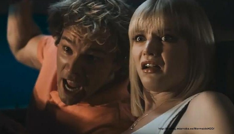 Lincoln Lewis y Cariba Heine en 'Bait 3D'
