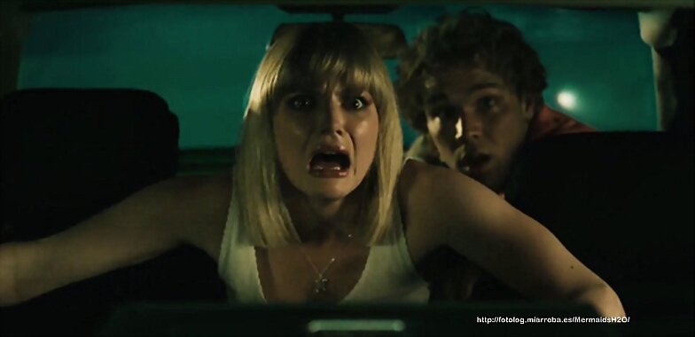 Lincoln Lewis y Cariba Heine en 'Bait 3D'