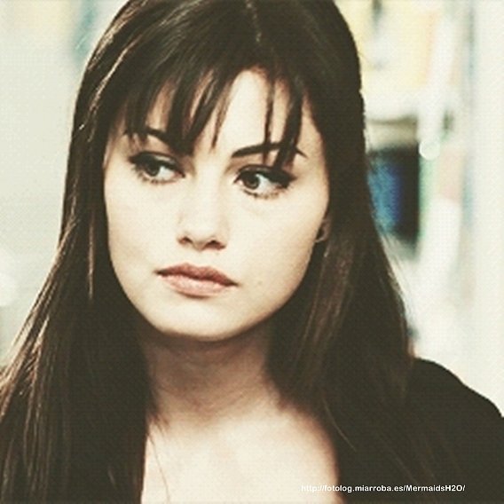 Phoebe Tonkin como Jaimie en 'Bait 3D'