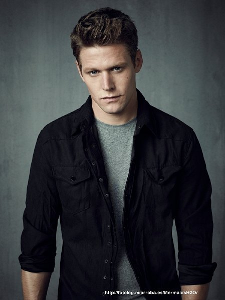 Zach Roerig como Matt Donovan en TVD