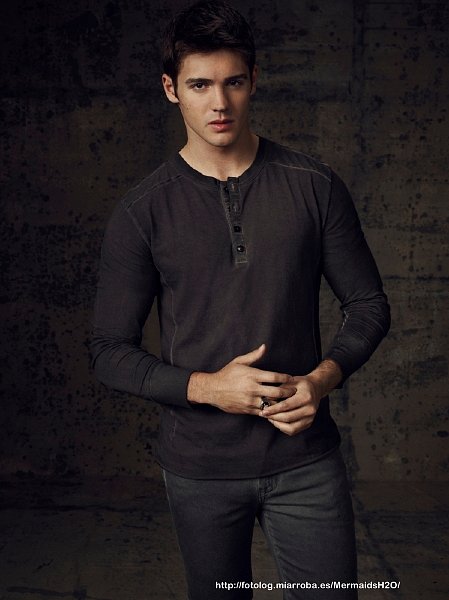 Steven R. McQueen como Jeremy Gilbert en TVD
