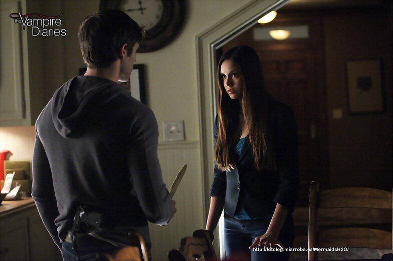 Crónicas Vampíricas 4x11 Catch me If You Can