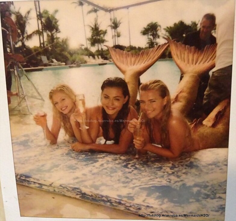 Cariba Heine, Phoebe Tonkin y Indiana Evans en H2O