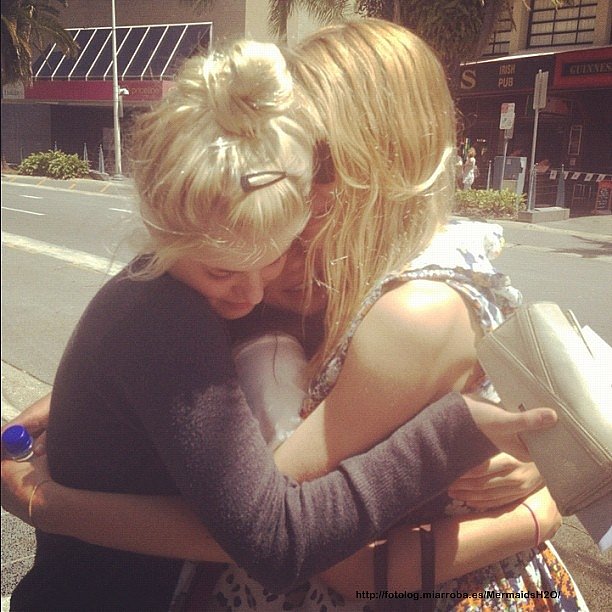 Amy Ruffle Ivy Latimer y Lucy Fry de Mako Mermaids