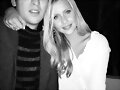 Claire Holt con un amigo