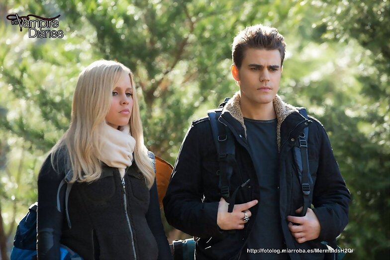 Crónicas Vampíricas 4x14 Down The Rabbit Hole
