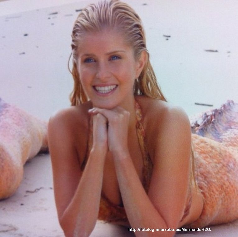 Amy Ruffle interpreta a Sirena en Mako Mermaids