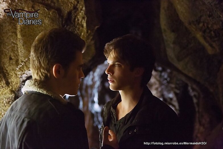 Crónicas Vampíricas 4x15 Stand By Me