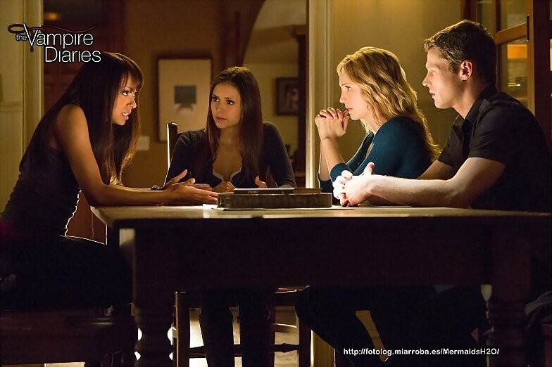 Crónicas Vampíricas 4x15 Stand By Me