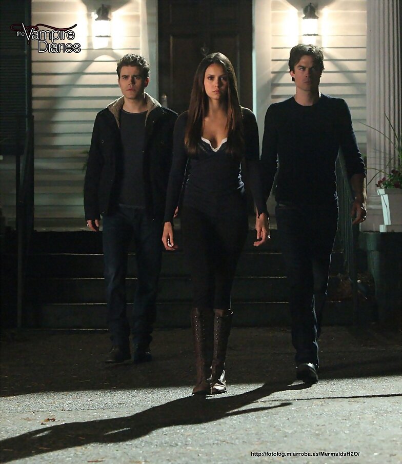 Crónicas Vampíricas 4x15 Stand By Me | Sinopsis