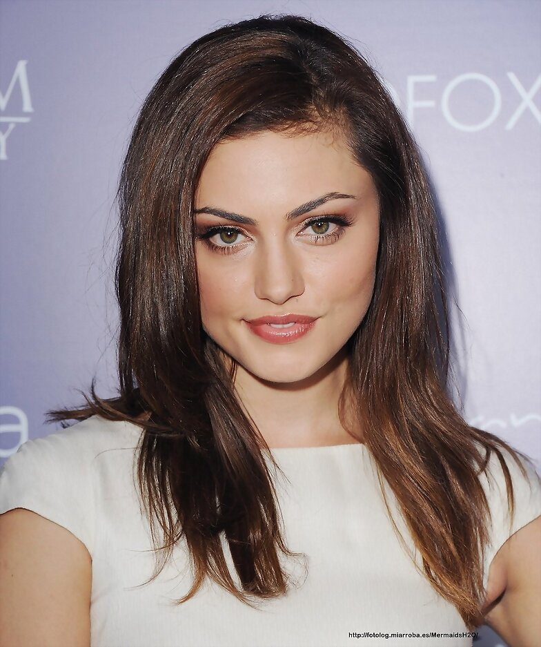 Phoebe Tonkin - Australians In Film Awards & ...