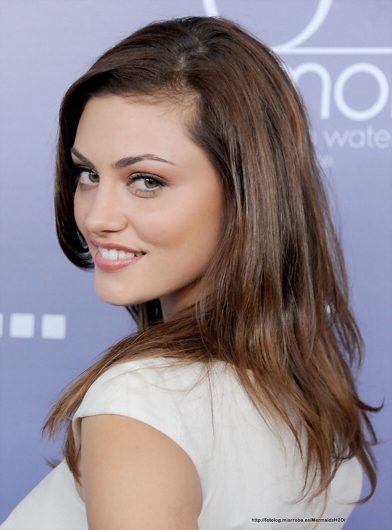 Phoebe Tonkin - Australians In Film Awards & ...