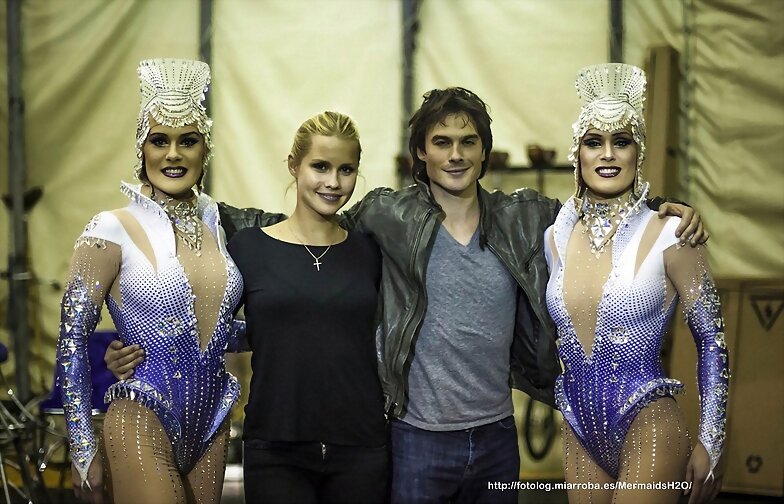Claire Holt en el Cirque Du Soleil