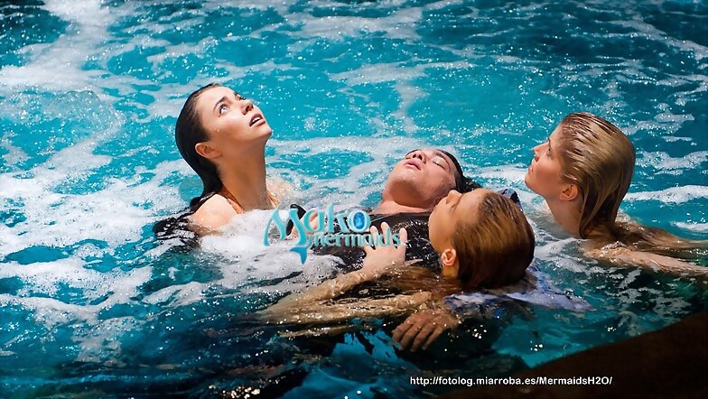 Still del "1x01 Outcasts" de Mako Mermaids