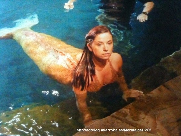 Kerith Atkinson en el rodaje(Rita en Mako Mermaids