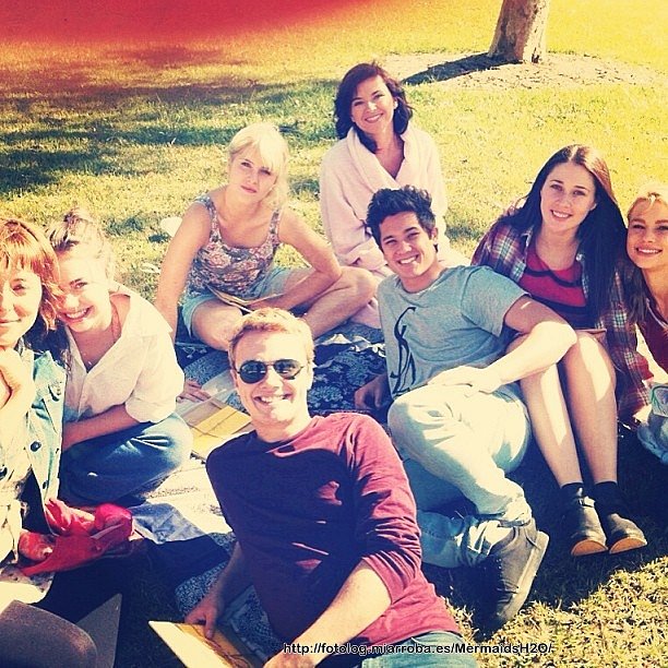 El cast de Mako Mermaids