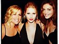 Claire Holt y Phoebe Tonkin