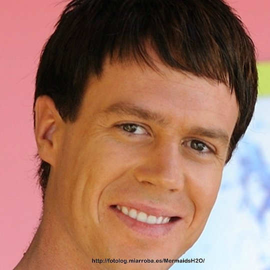 Burgess Abernethy (Zane en H2O)
