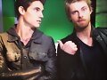 BTS photoshoot Luke Mitchell para Tomorrow People