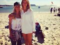 Amy Ruffle y Lucy Fry en el set de Mako Mermaids