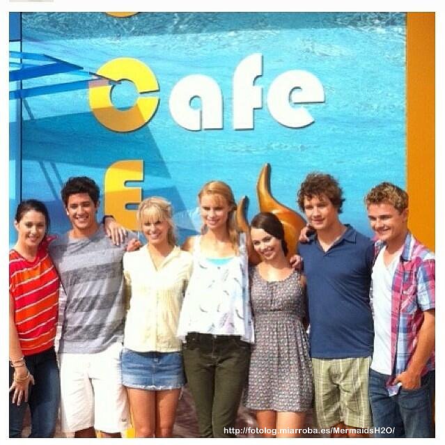 El cast de Mako Mermaids