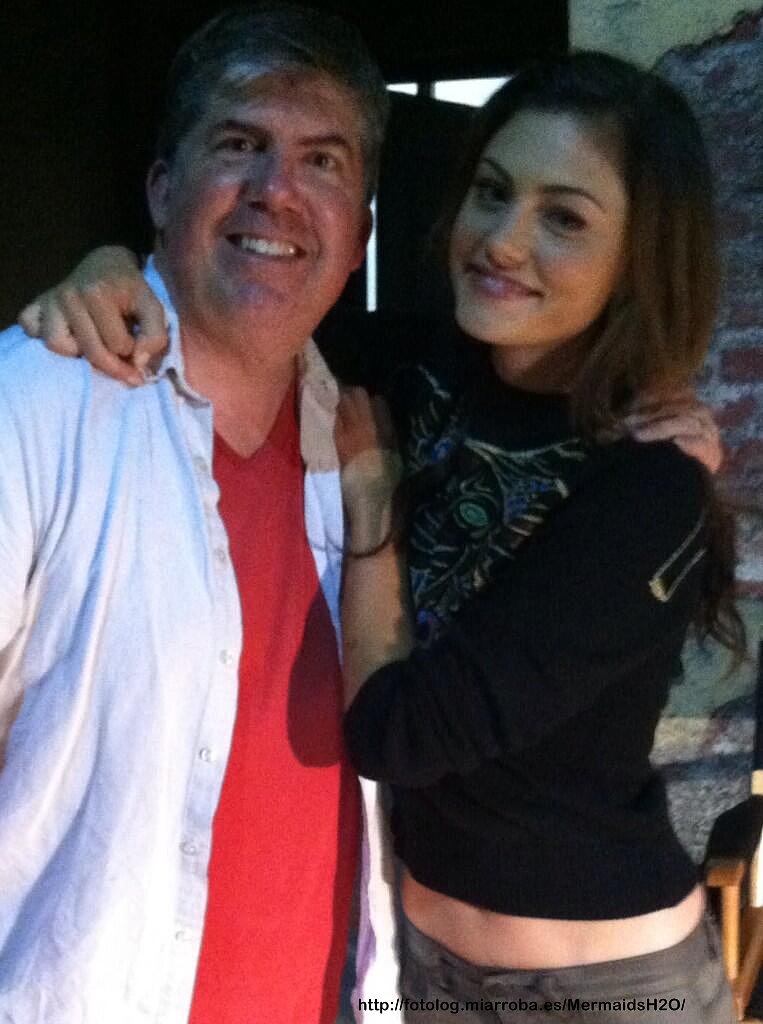 Phoebe Tonkin en el set de The Originals