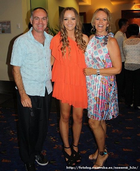 Cleo Massey con sus padres