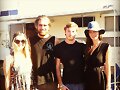 Cleo Massey con su novio y amigos