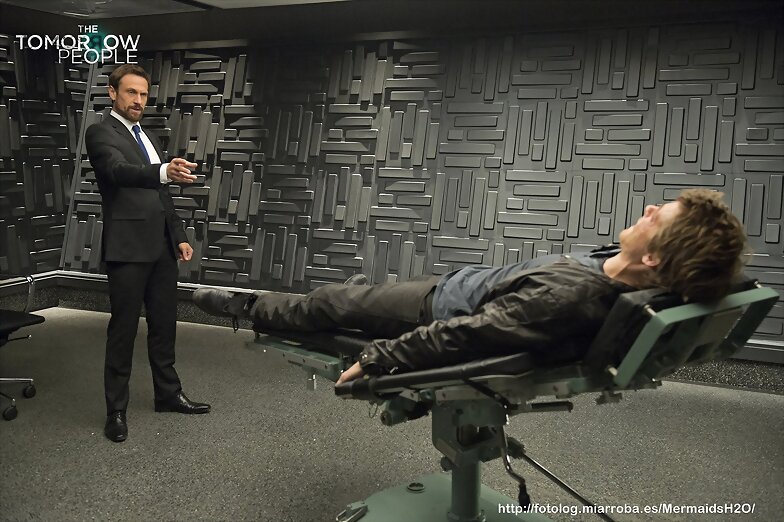 The Tomorrow People 1x09 Death's Door