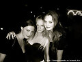 Phoebe Tonkin de fiesta