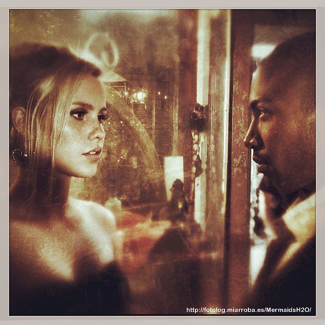 Behind the scenes Claire Holt en The Originals